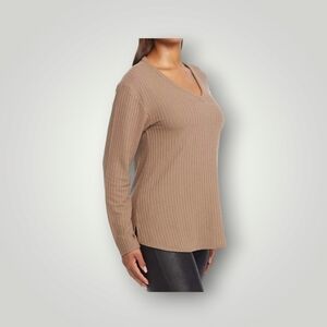 CHASER Ladies' Long Sleeve Lightweight V-Neck Top Small s